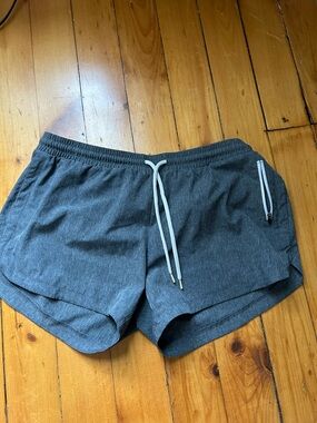 tentree shorts destination Heather grey large women’s